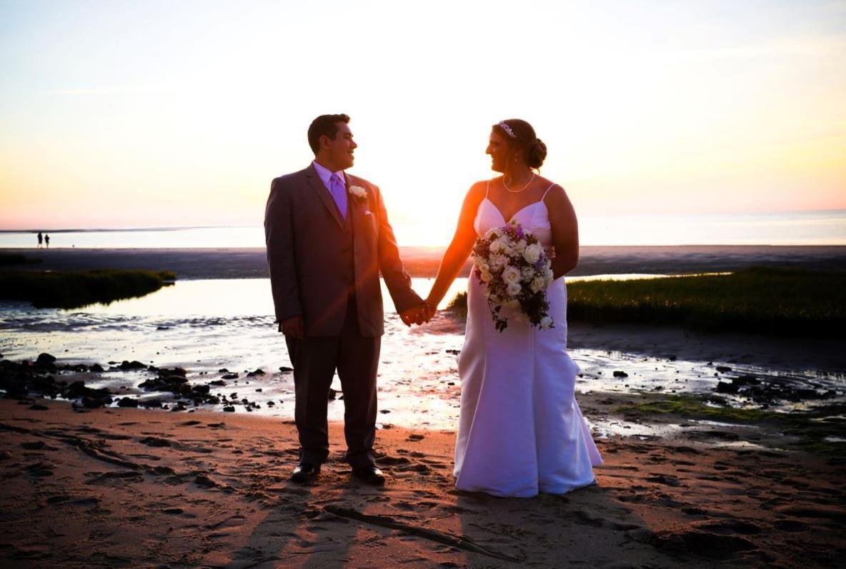 By The Sea Guests Bed & Breakfast And Suites Dennisport Exteriör bild