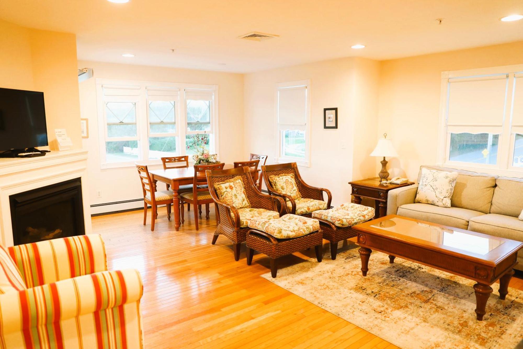 By The Sea Guests Bed & Breakfast And Suites Dennisport Rum bild